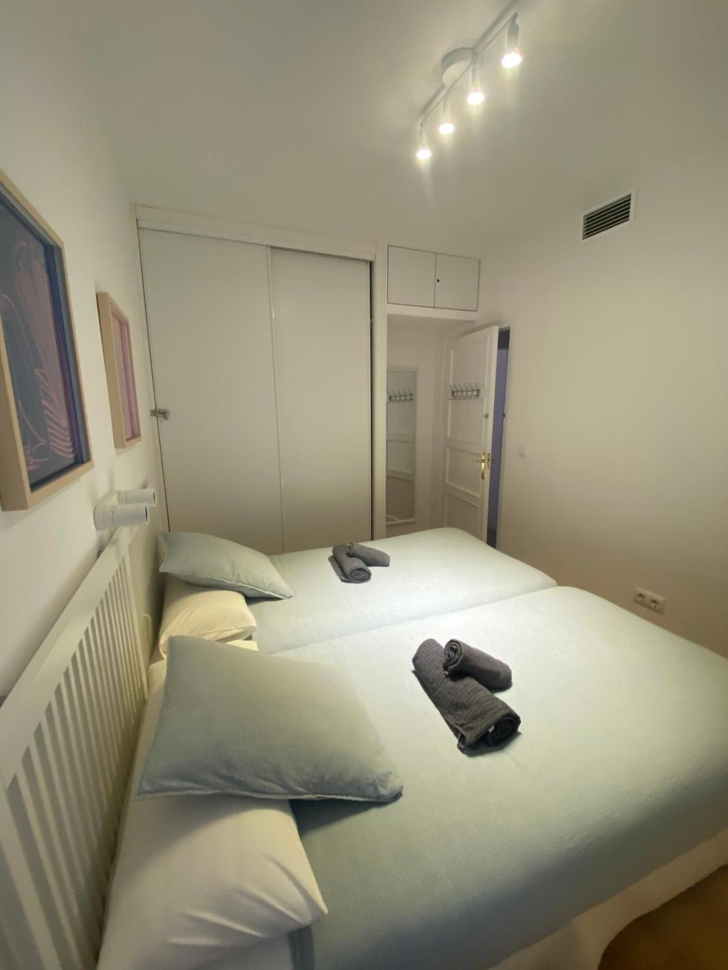 2 Bedroom Virgen De Begona Siviglia Esterno foto